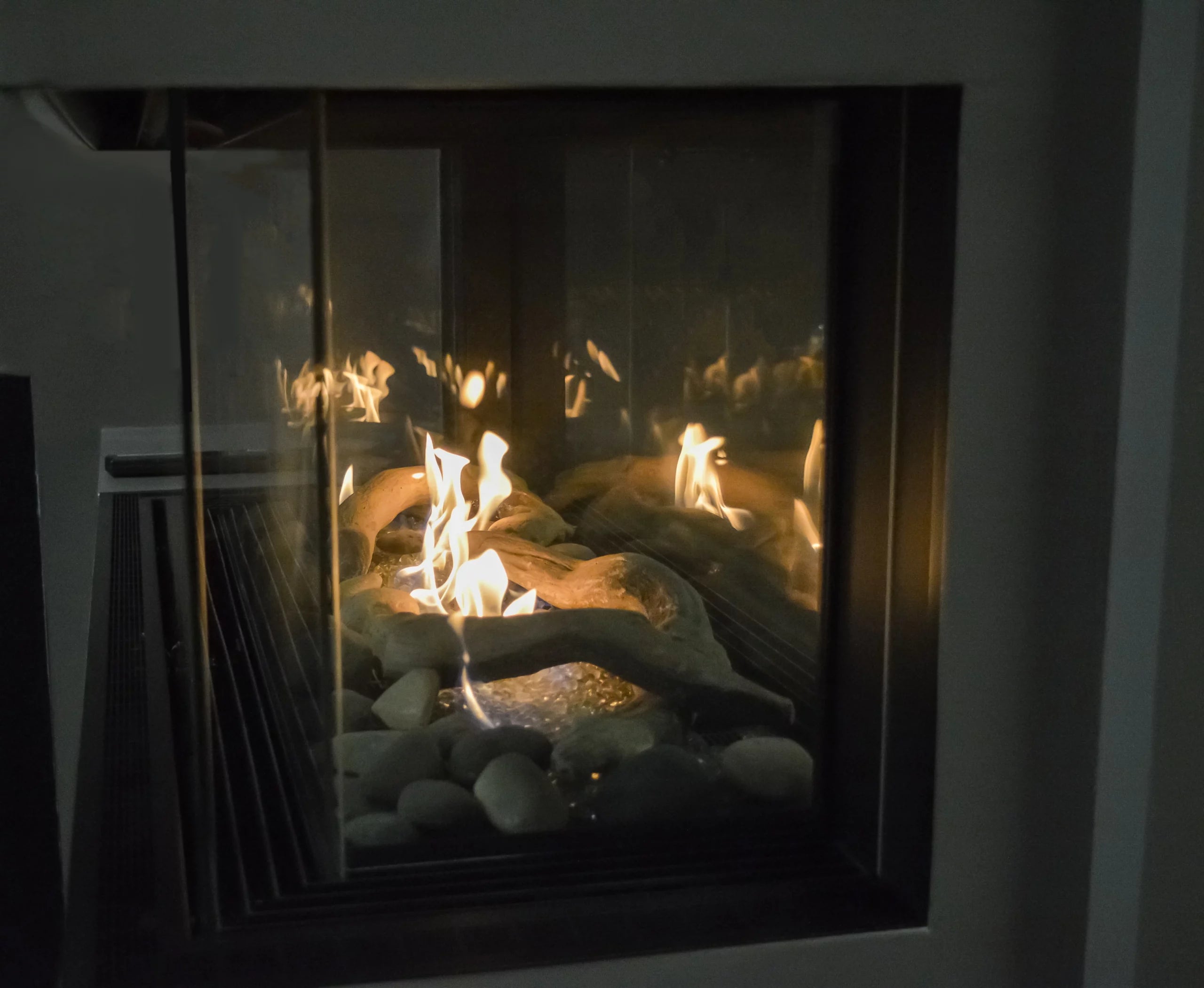 Sierra Flame Lyon 4 Sided Gas Fireplace